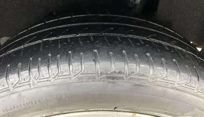 2017 Maruti Baleno ALPHA PETROL 1.2, Petrol, Manual, 91,903 km, Left Rear Tyre Tread