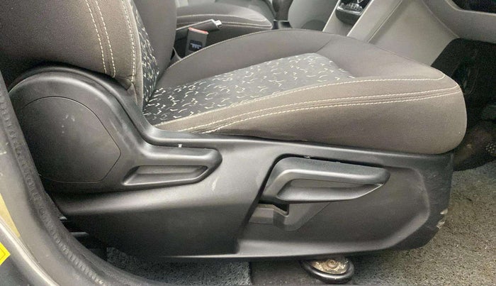 2020 Tata Tiago XZ PLUS PETROL, Petrol, Manual, 61,891 km, Driver Side Adjustment Panel