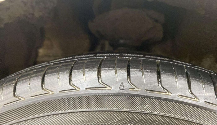 2020 Maruti Celerio VXI (O) CNG, CNG, Manual, 51,918 km, Left Front Tyre Tread