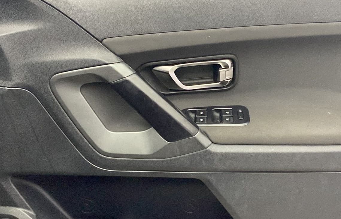 2020 Tata Harrier XT PLUS 2.0L KRYOTEC DARK EDITON, Diesel, Manual, 45,834 km, Driver Side Door Panels Control