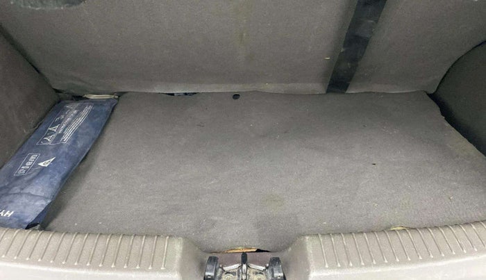 2013 Hyundai i10 ERA 1.1, Petrol, Manual, 72,678 km, Boot Inside