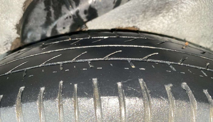 2013 Hyundai i10 ERA 1.1, Petrol, Manual, 72,678 km, Left Rear Tyre Tread