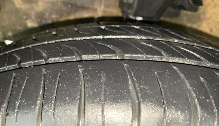 2013 Hyundai i10 ERA 1.1, Petrol, Manual, 72,678 km, Left Front Tyre Tread