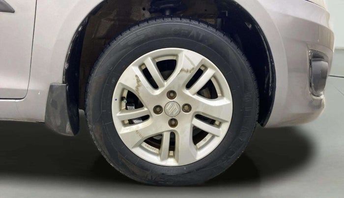 2013 Maruti Swift Dzire ZDI, Diesel, Manual, 1,10,002 km, Right Front Wheel