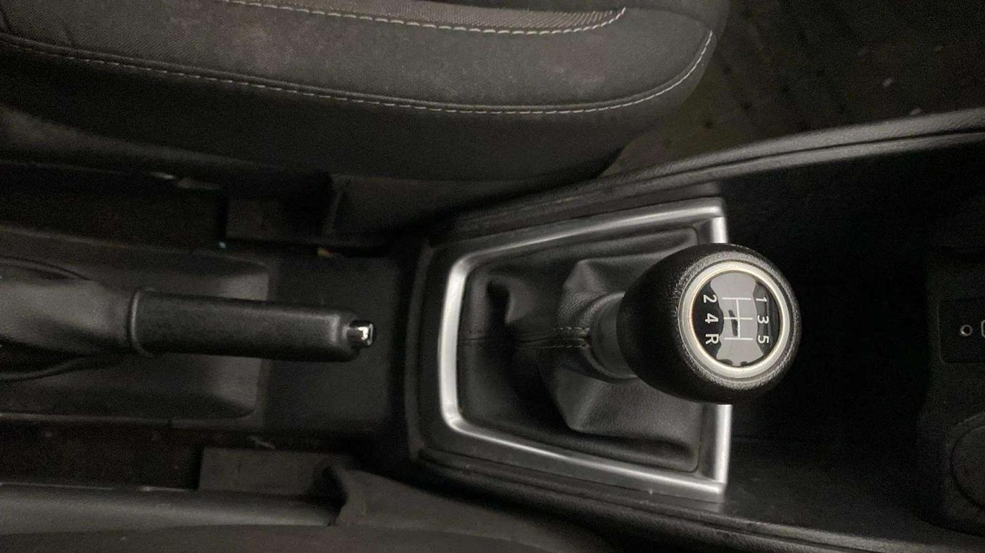 2021 Nissan Kicks XV 1.5, Petrol, Manual, 69,184 km, Gear Lever