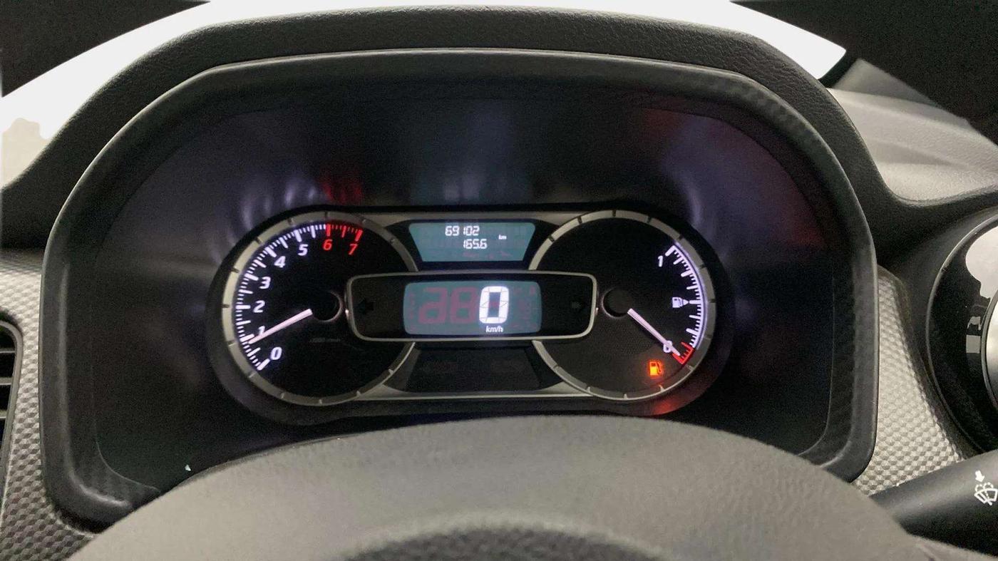 2021 Nissan Kicks XV 1.5, Petrol, Manual, 69,184 km, Odometer Image