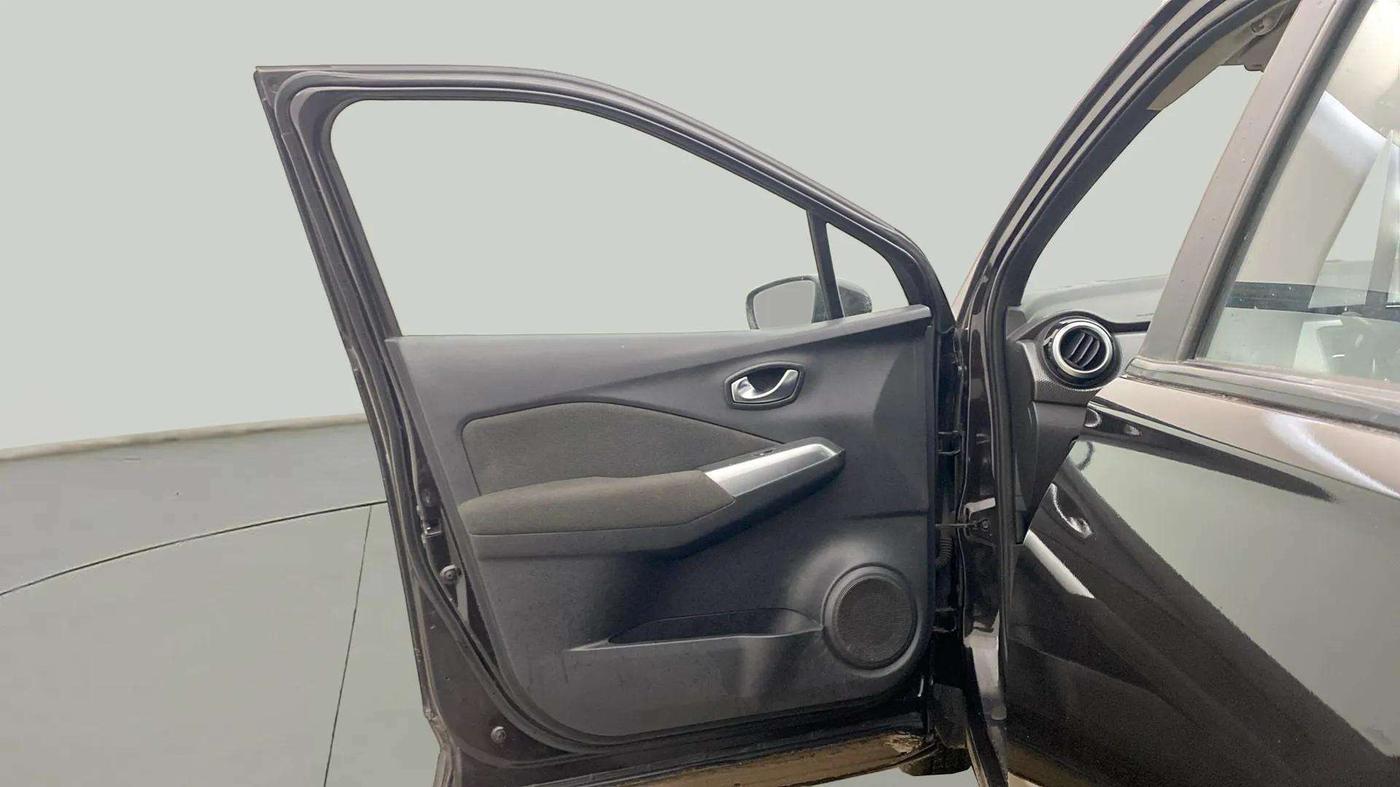2021 Nissan Kicks XV 1.5, Petrol, Manual, 69,184 km, LHS Front Door