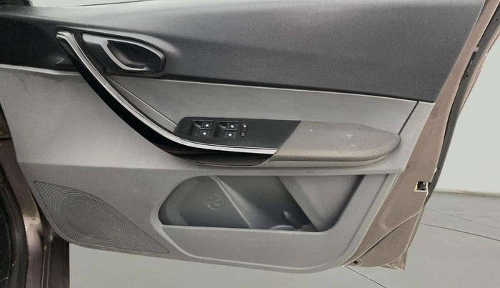 2017 Tata TIGOR XT PETROL, Petrol, Manual, 63,613 km, Driver Side Door Panels Control