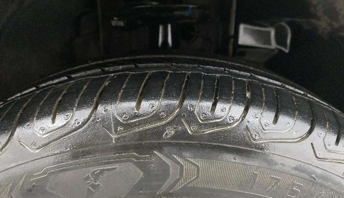 2017 Tata TIGOR XT PETROL, Petrol, Manual, 63,613 km, Right Front Tyre Tread