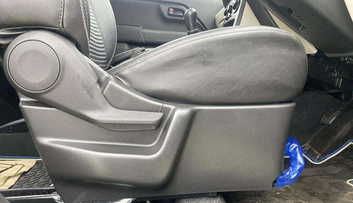 2024 Maruti New Wagon-R LXI 1.0, Petrol, Manual, 1,598 km, Driver Side Adjustment Panel