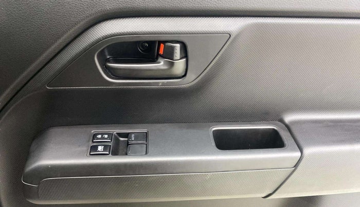2024 Maruti New Wagon-R LXI 1.0, Petrol, Manual, 1,598 km, Driver Side Door Panels Control