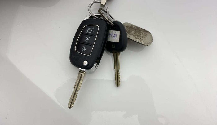 2017 Hyundai i20 Active 1.2 S, Petrol, Manual, 38,876 km, Key Close Up