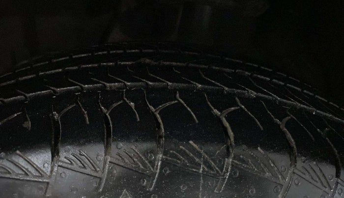 2020 MG HECTOR SHARP HYBRID 1.5 PETROL, Petrol, Manual, 93,432 km, Left Front Tyre Tread