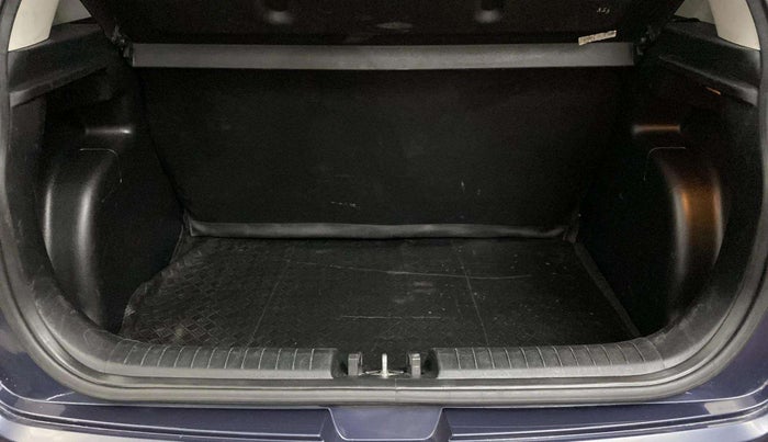2019 Hyundai VENUE SX 1.0 TURBO, Petrol, Manual, 96,462 km, Boot Inside