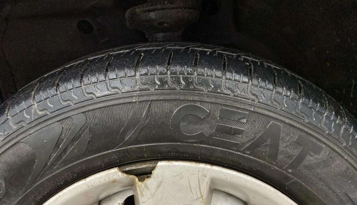 2014 Maruti Wagon R 1.0 LXI CNG, CNG, Manual, 69,405 km, Left Front Tyre Tread