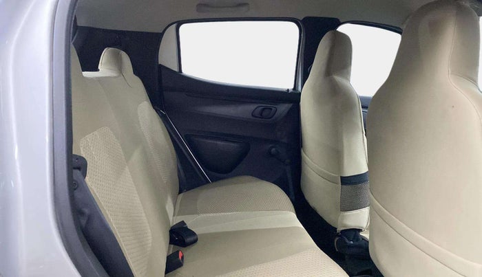 2023 Renault Kwid RXL 1.0 (O), Petrol, Manual, 27,767 km, Right Side Rear Door Cabin