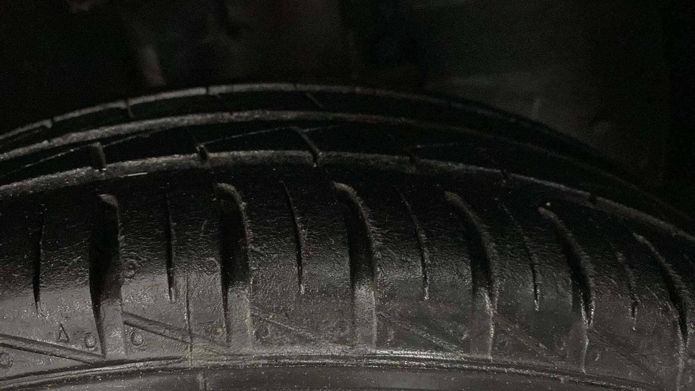 2023 Renault Kwid RXL 1.0 (O), Petrol, Manual, 27,957 km, Right Front Tyre Tread