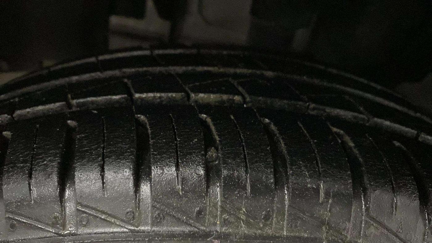 2023 Renault Kwid RXL 1.0 (O), Petrol, Manual, 27,957 km, Left Front Tyre Tread