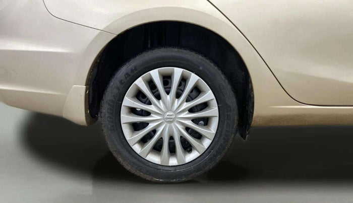 2015 Maruti Ciaz VXI+, Petrol, Manual, 27,386 km, Right Rear Wheel
