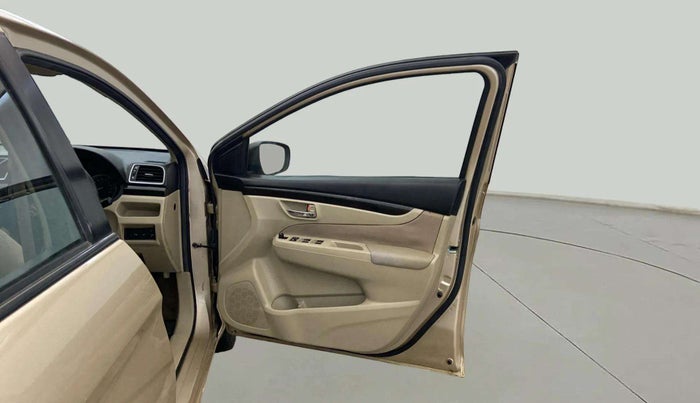 2015 Maruti Ciaz VXI+, Petrol, Manual, 27,386 km, RHS Front Door