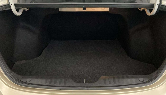 2015 Maruti Ciaz VXI+, Petrol, Manual, 27,386 km, Boot Inside