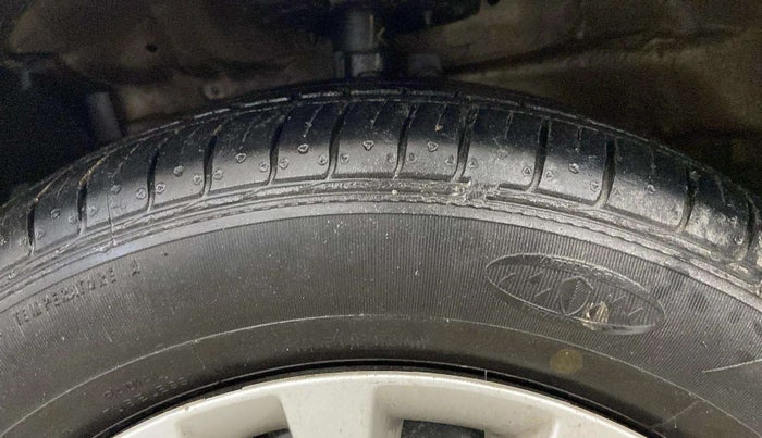 2015 Maruti Ciaz VXI+, Petrol, Manual, 27,386 km, Left Front Tyre Tread