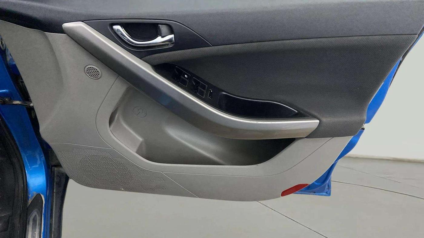 2019 Tata NEXON XZA PLUS PETROL, Petrol, Automatic, 82,491 km, Driver Side Door Panels Control