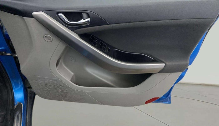 2019 Tata NEXON XZA PLUS PETROL, Petrol, Automatic, 82,491 km, Driver Side Door Panels Control