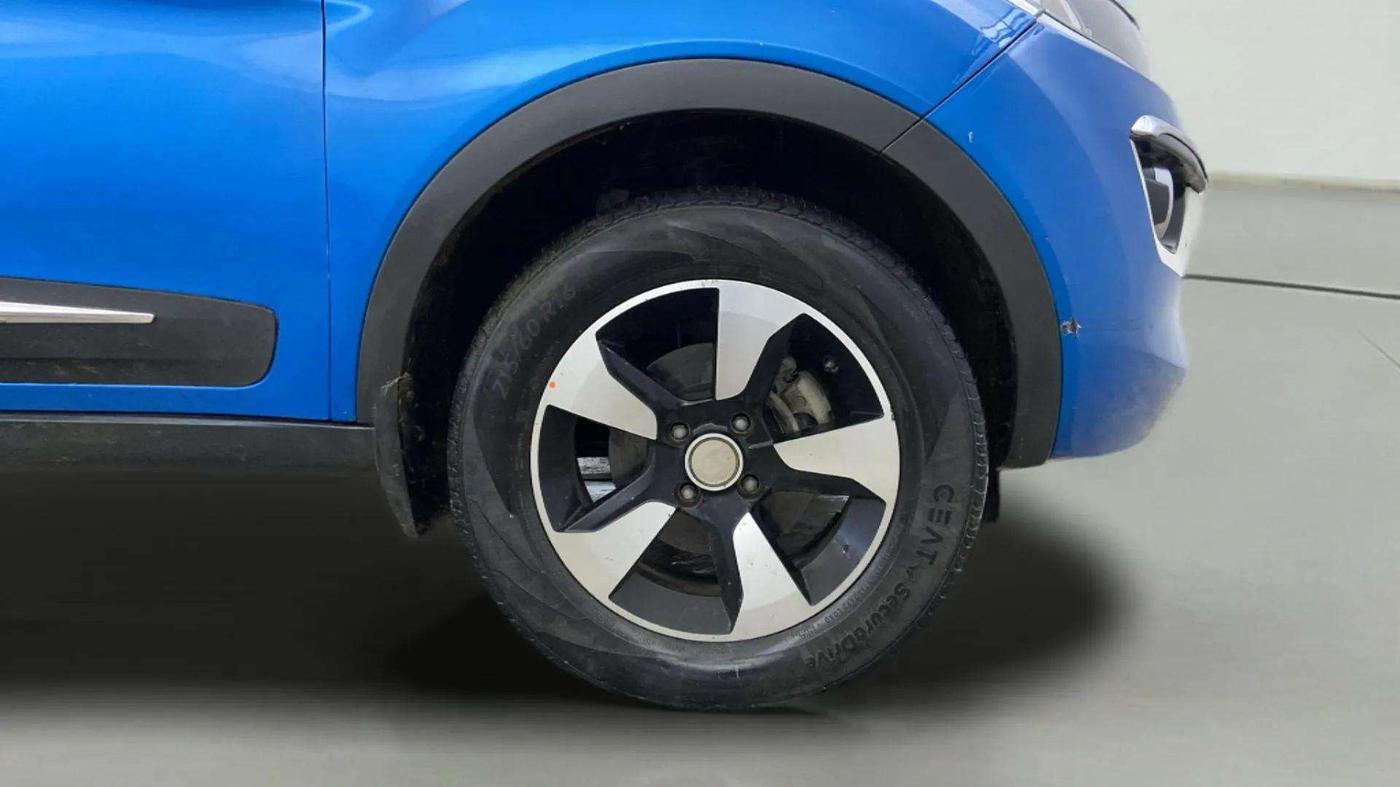 2019 Tata NEXON XZA PLUS PETROL, Petrol, Automatic, 82,491 km, Right Front Wheel