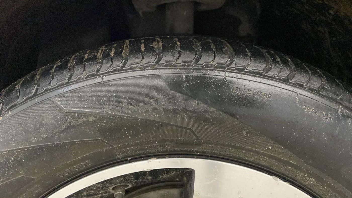 2019 Tata NEXON XZA PLUS PETROL, Petrol, Automatic, 82,491 km, Left Front Tyre Tread