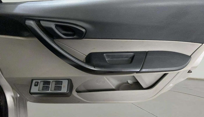 2018 Tata Tiago XE PETROL, Petrol, Manual, 56,688 km, Driver Side Door Panels Control