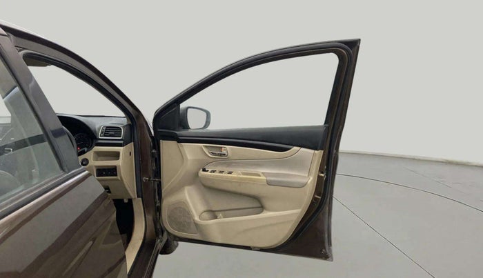 2014 Maruti Ciaz ZXI, Petrol, Manual, 72,019 km, RHS Front Door