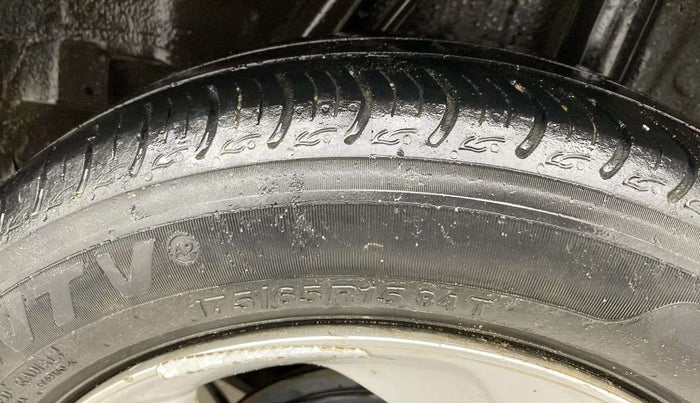 2015 Honda City 1.5L I-DTEC V, Diesel, Manual, 1,11,538 km, Left Rear Tyre Tread