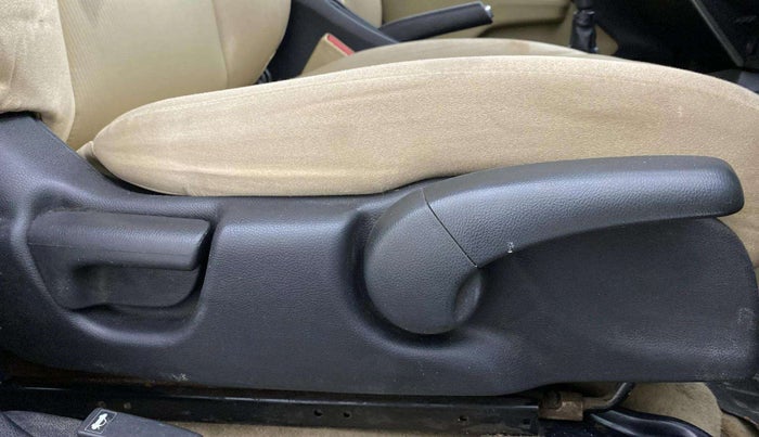 2015 Honda City 1.5L I-DTEC V, Diesel, Manual, 1,11,538 km, Driver Side Adjustment Panel