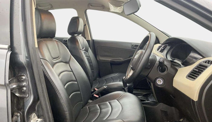 2016 Tata Zest XM PETROL, Petrol, Manual, 27,813 km, Right Side Front Door Cabin