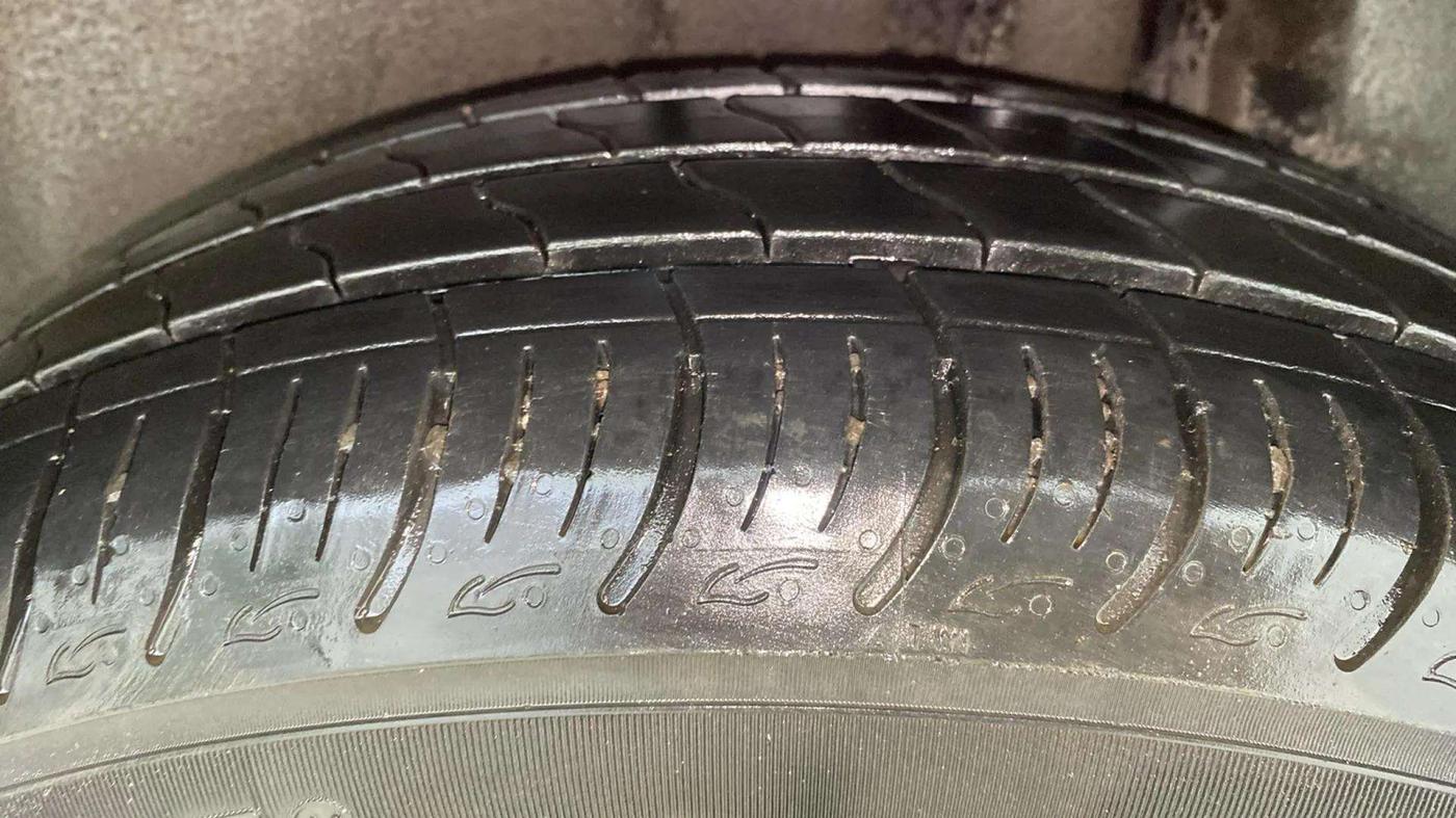 2014 Maruti Ciaz ZXI AT, Petrol, Automatic, 42,963 km, Left Rear Tyre Tread