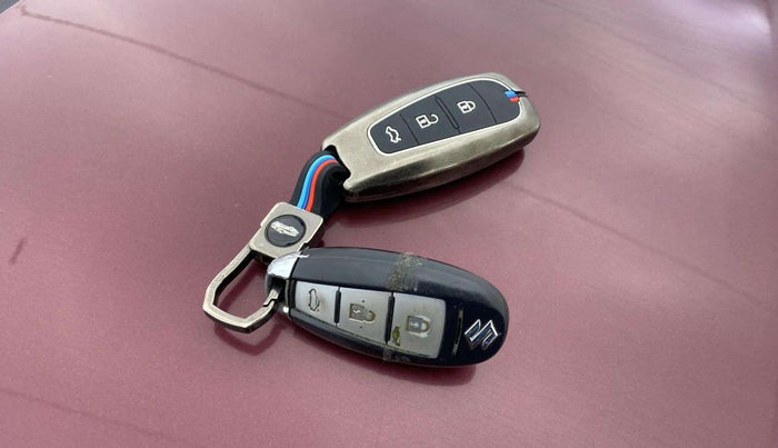 2014 Maruti Ciaz ZXI AT, Petrol, Automatic, 42,963 km, Key Close Up