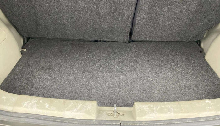 2015 Maruti Celerio ZXI, Petrol, Manual, 1,45,209 km, Boot Inside