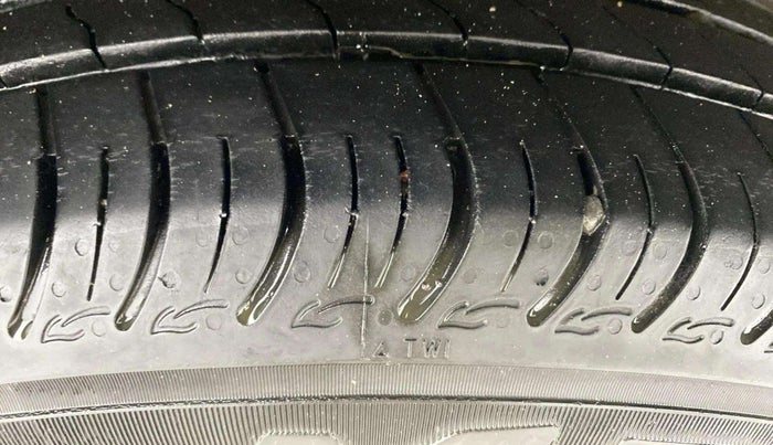2015 Maruti Celerio ZXI, Petrol, Manual, 1,45,209 km, Right Rear Tyre Tread