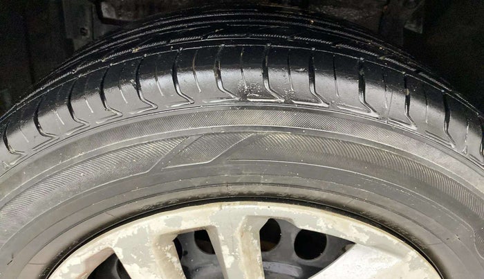 2018 Maruti Vitara Brezza VDI, Diesel, Manual, 91,749 km, Left Front Tyre Tread