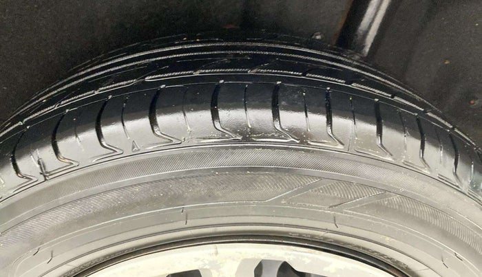 2018 Maruti Vitara Brezza VDI, Diesel, Manual, 91,749 km, Left Rear Tyre Tread
