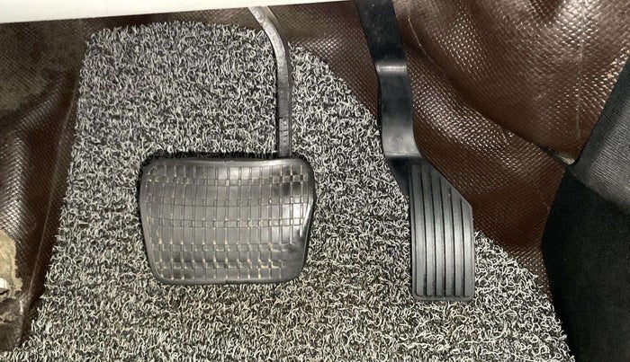 2020 Tata NEXON XZA PLUS SUNROOF DUAL TONE PETROL, Petrol, Automatic, 85,025 km, Pedals