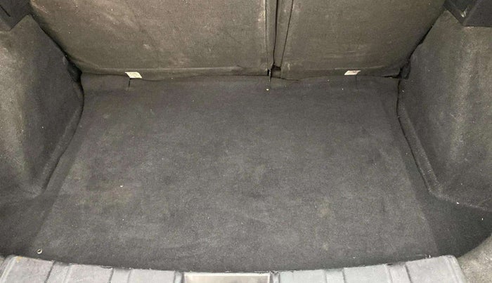 2020 Tata NEXON XZA PLUS SUNROOF DUAL TONE PETROL, Petrol, Automatic, 85,025 km, Boot Inside