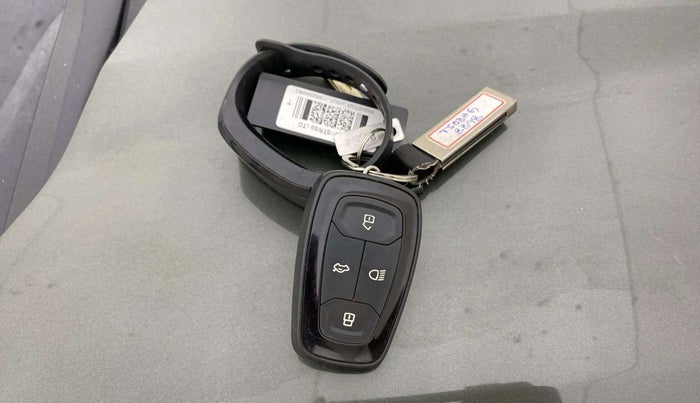 2020 Tata NEXON XZA PLUS SUNROOF DUAL TONE PETROL, Petrol, Automatic, 85,025 km, Key Close Up