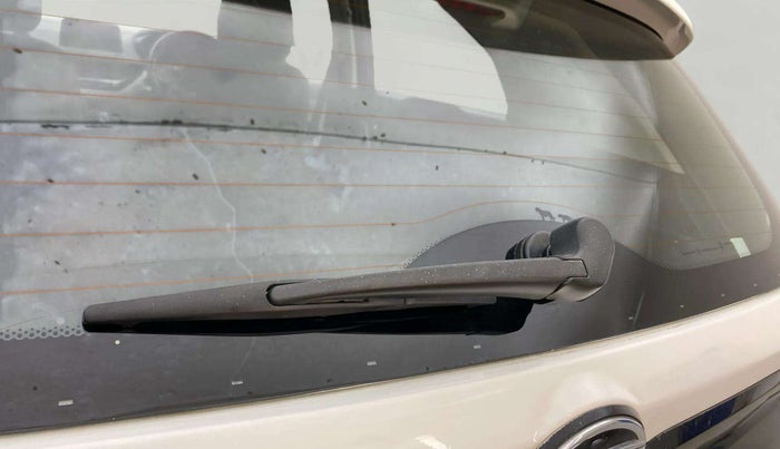 2020 Tata NEXON XZA PLUS SUNROOF DUAL TONE PETROL, Petrol, Automatic, 85,025 km, Rear Wiper