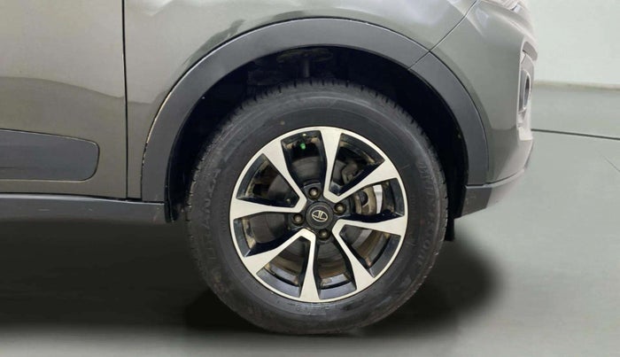 2020 Tata NEXON XZA PLUS SUNROOF DUAL TONE PETROL, Petrol, Automatic, 85,025 km, Right Front Wheel