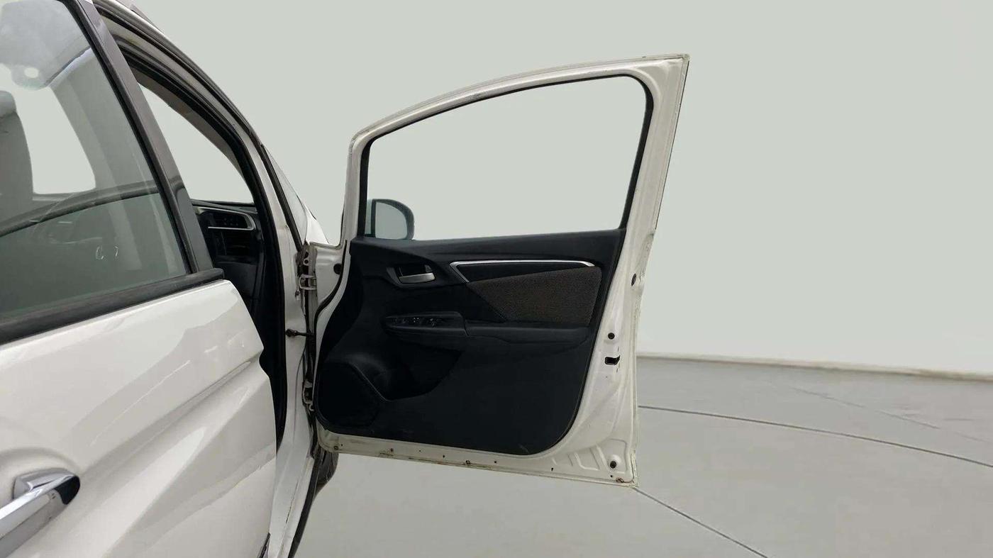 2018 Honda WR-V 1.5L I-DTEC VX MT, Diesel, Manual, 1,29,536 km, RHS Front Door