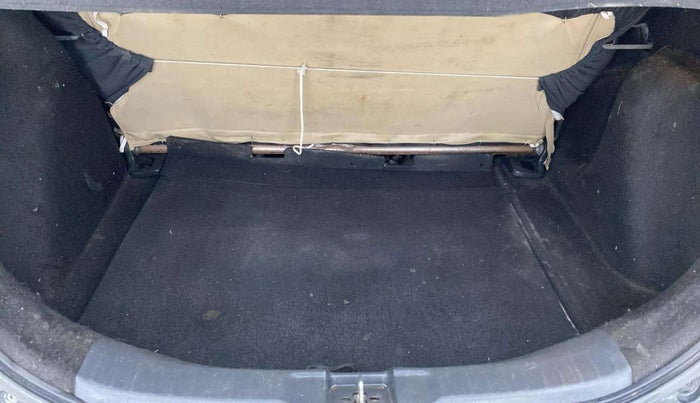 2018 Honda WR-V 1.5L I-DTEC VX MT, Diesel, Manual, 1,29,963 km, Boot Inside