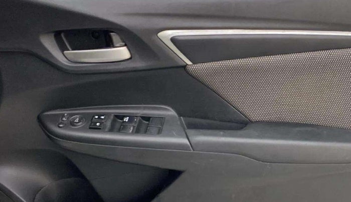 2018 Honda WR-V 1.5L I-DTEC VX MT, Diesel, Manual, 1,29,963 km, Driver Side Door Panels Control