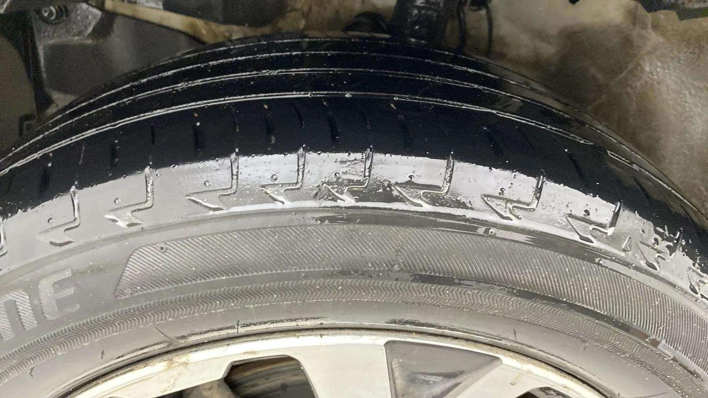2018 Honda WR-V 1.5L I-DTEC VX MT, Diesel, Manual, 1,29,536 km, Left Front Tyre Tread